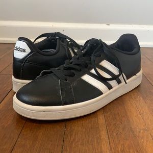 Women’s Adidas Cloud Foam Fashion Sneaker